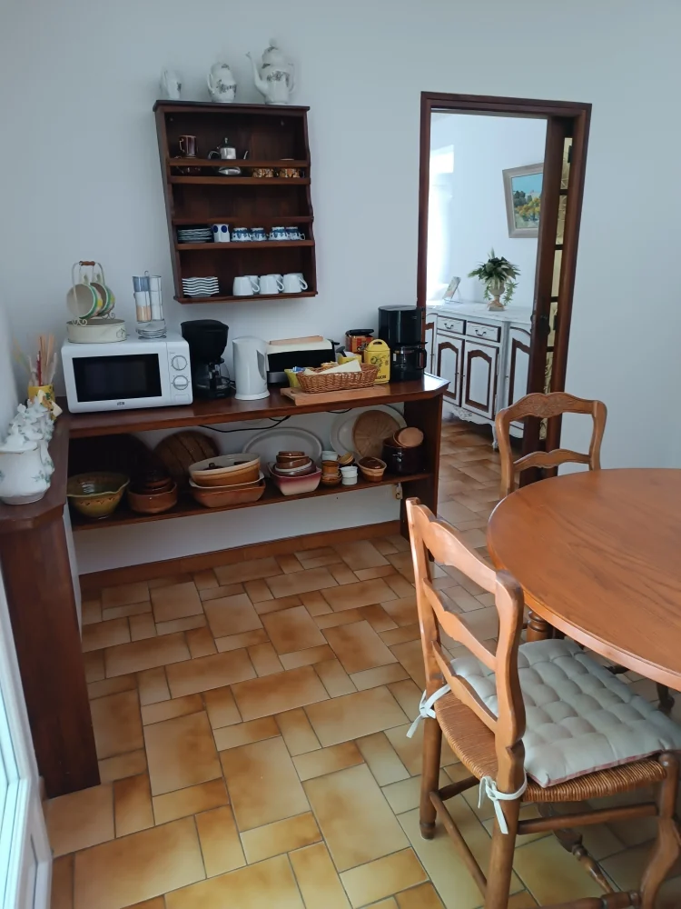 La cuisine et son coin repas